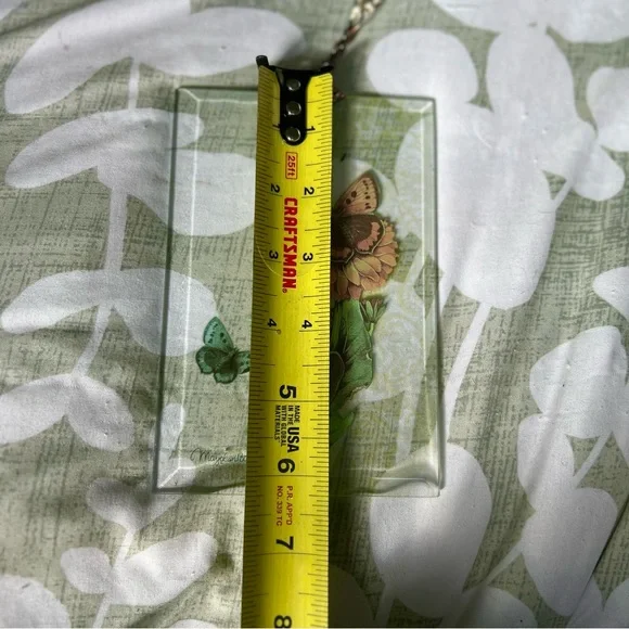 Vintage NEW Butterfly On Flower Glass Wall Hanging Home Decor Art - Picture 5 of 6